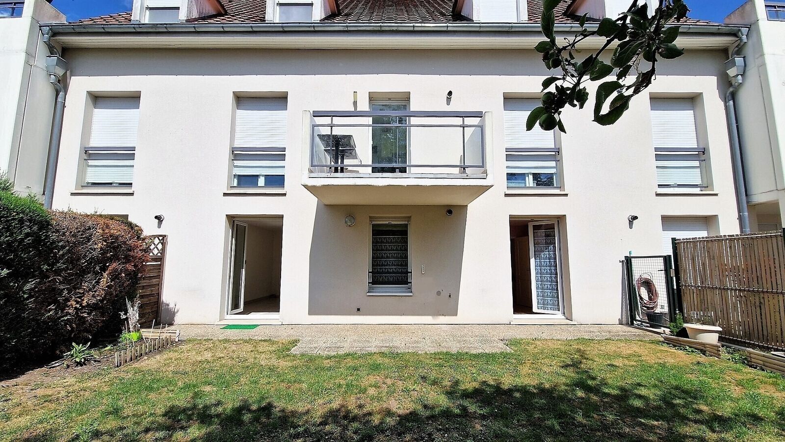 --"Sous Compromis"--2 pcs en Rez-de-jardin + Garage - 20230706 155757