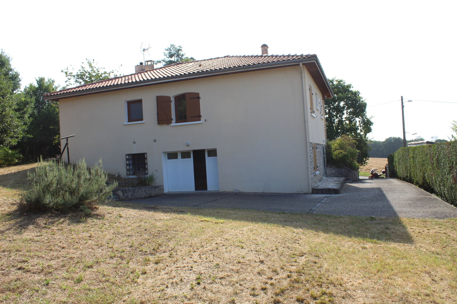 Pavillon sur sous sol. - Img 2669