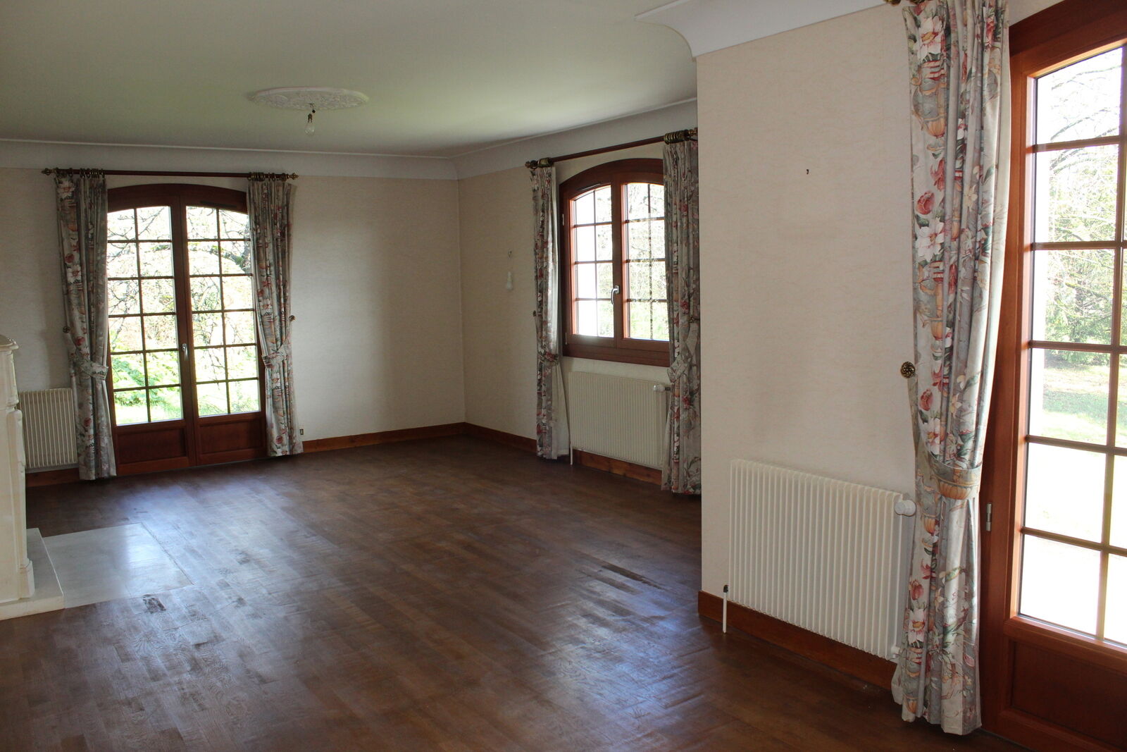 Pavillon sur sous sol. - Img 2867