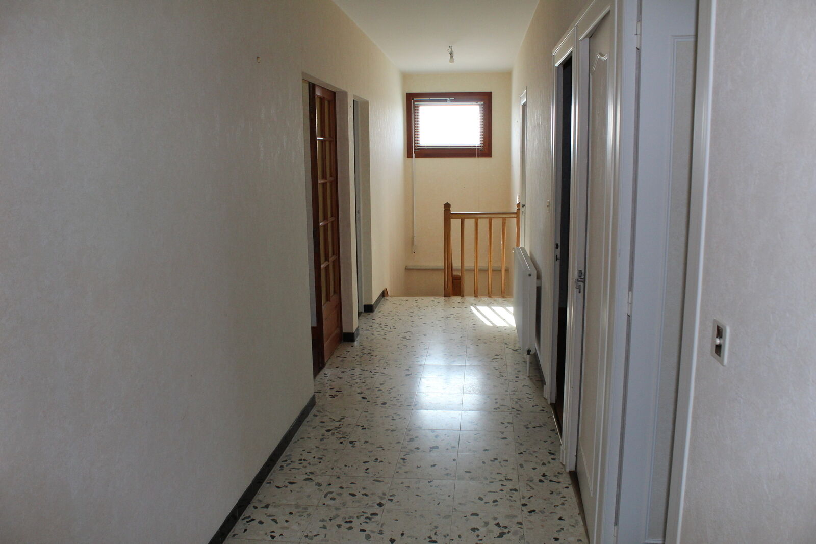 Pavillon sur sous sol. - Img 2874