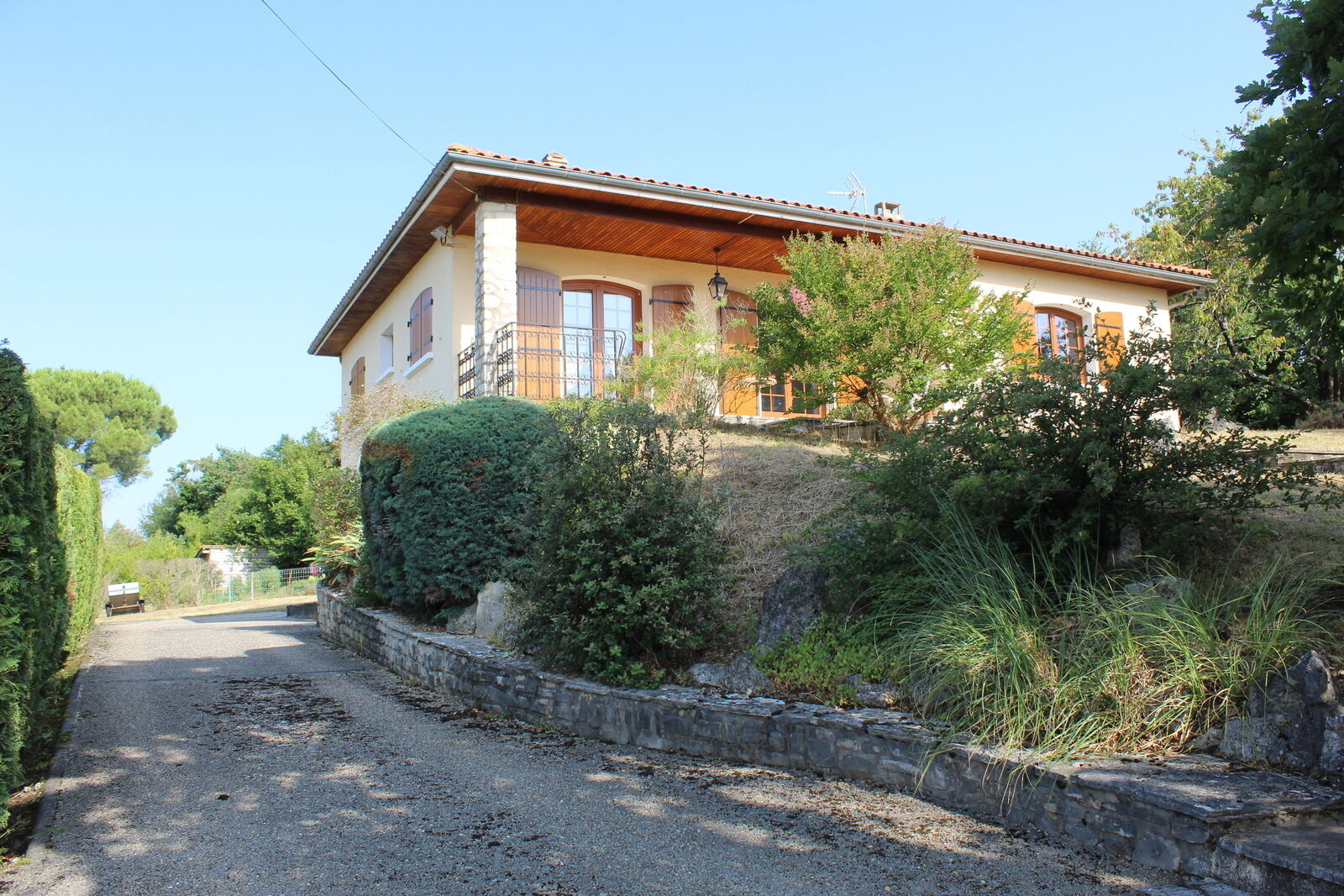 Pavillon sur sous sol. - Img 2668