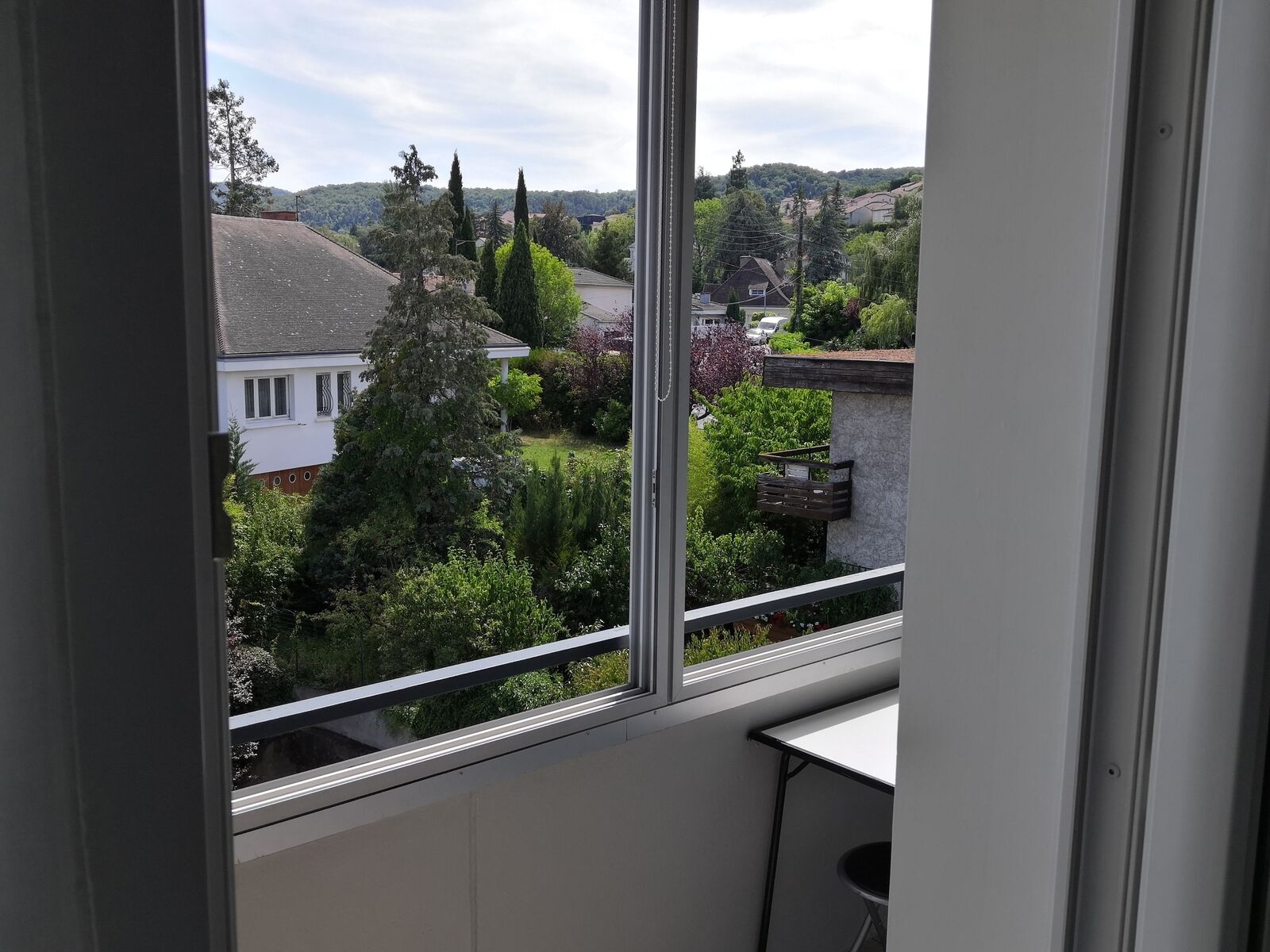 Appartement 4P avec 3 ch  + balcon 7 m2 avec vue imprenable Sud - Vue de la cuisine