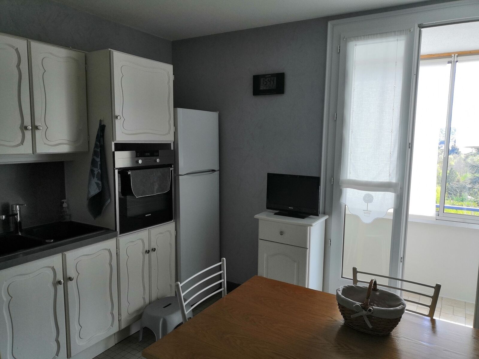 Appartement 4P avec 3 ch  + balcon 7 m2 avec vue imprenable Sud - Cuisine équipée ouvrant sur le balcon par une porte-fenêtre