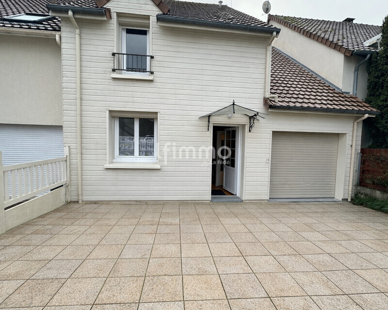 Maison Mitoyenne 4 pièces Vendôme  - E0c5e060-80a3-4590-b520-cb8351112034