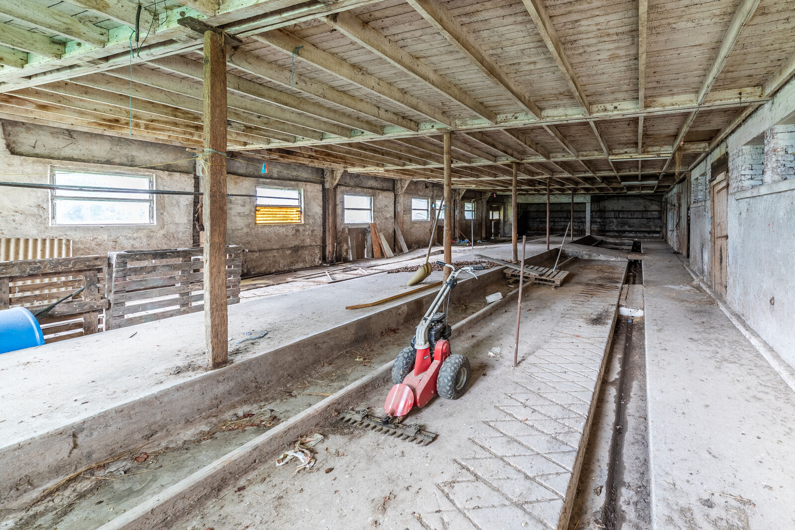 Sous Compromis / Fermette, présentant 1,5 Hectare de terrain. - 7q8a6776-hdr