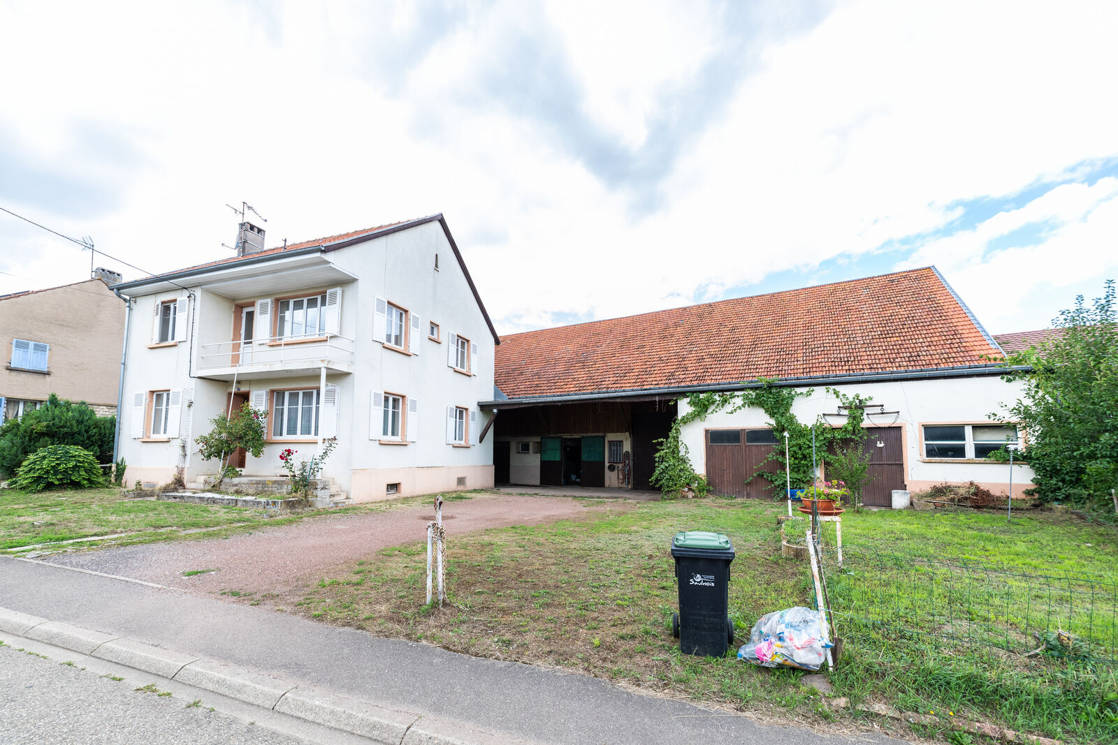 Sous Compromis / Fermette, présentant 1,5 Hectare de terrain. - 7q8a6759