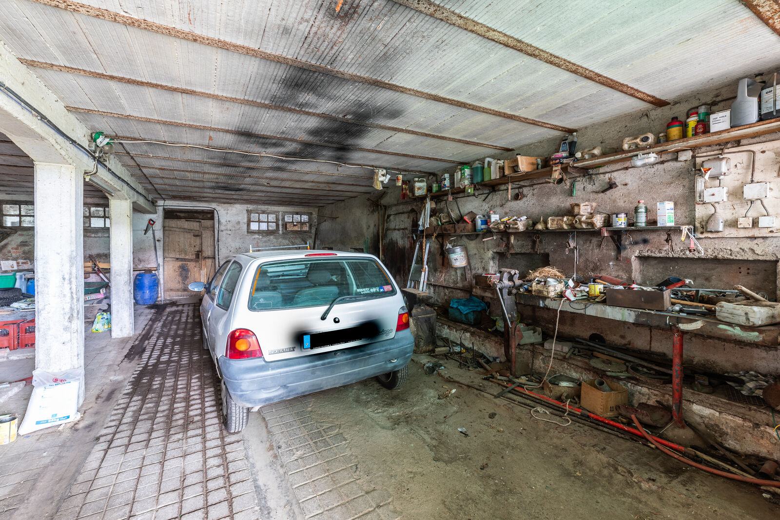 Sous Compromis / Fermette, présentant 1,5 Hectare de terrain. - 7q8a6768