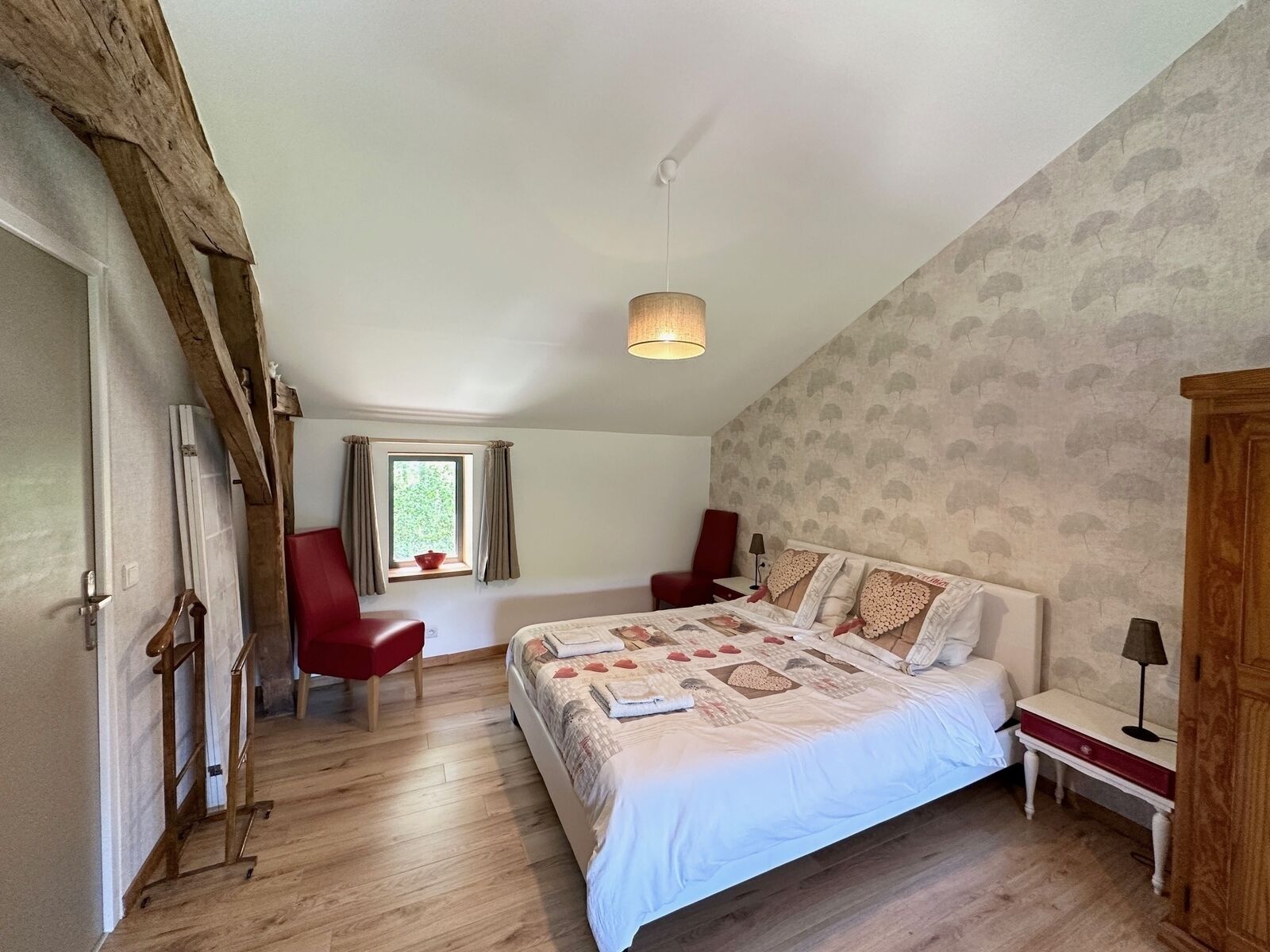 Domaine avec plusieurs habitations sur plus de 11 hectares - chambre b&b