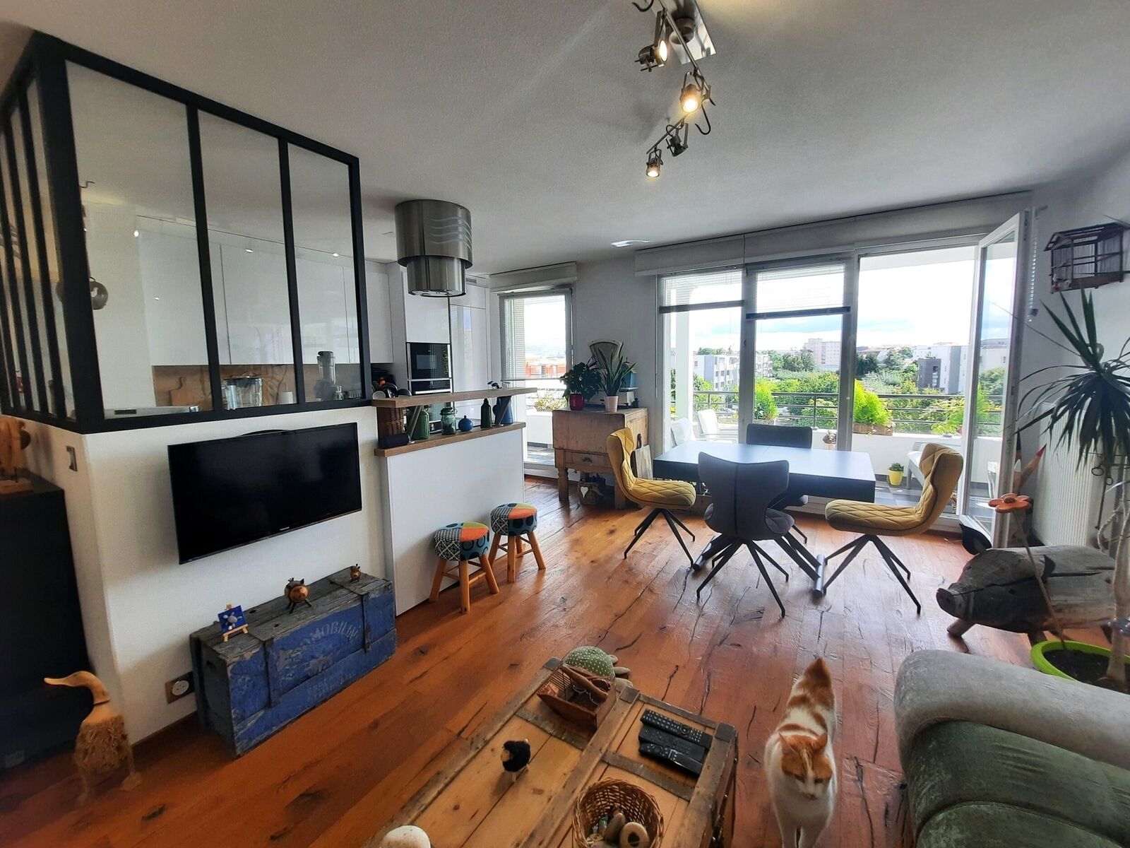 Séduisant 3 pièces 61 m² env., avec balcon et garage à Strasbourg - 20230922 125045  2