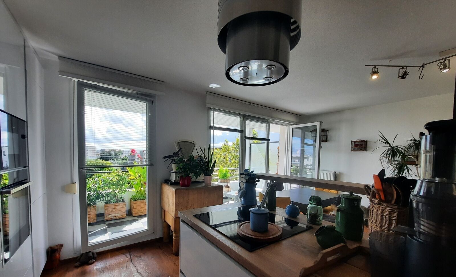 Séduisant 3 pièces 61 m² env., avec balcon et garage à Strasbourg - 20230922 125338  2