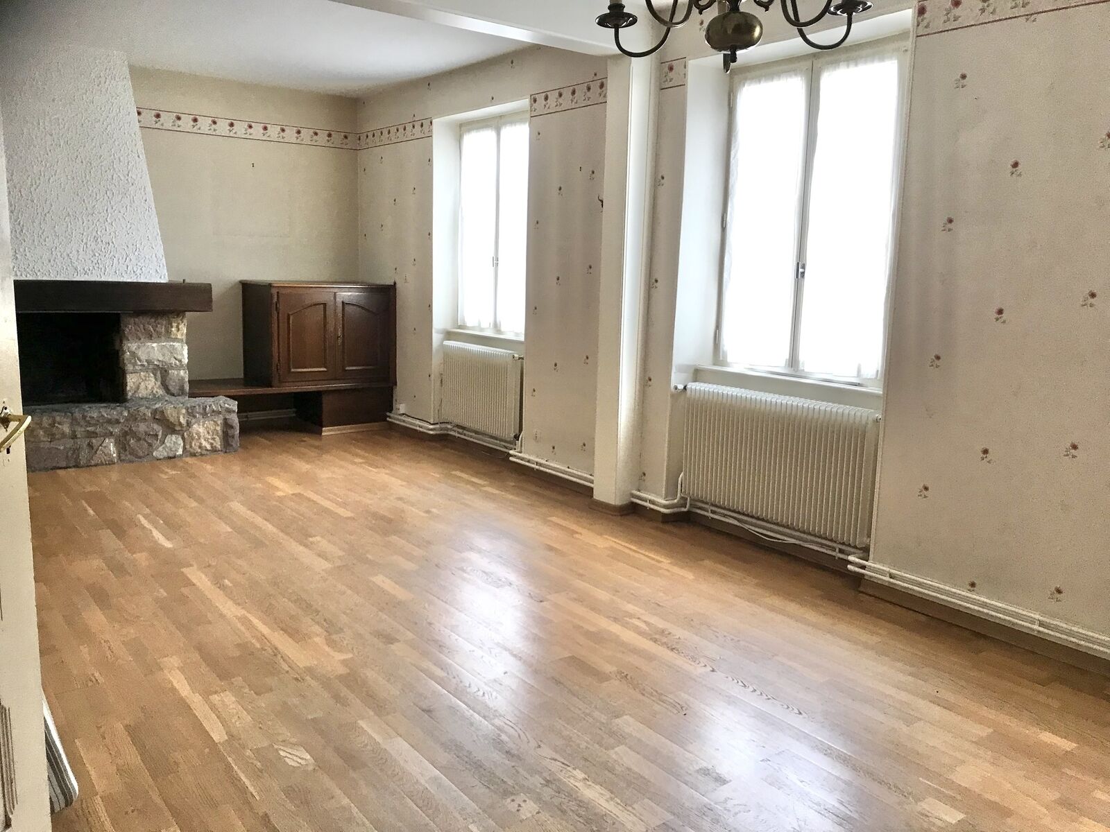 Maison de village 8 pièces 185m² - A8fff6fe-f057-48db-a678-183d14913f0d