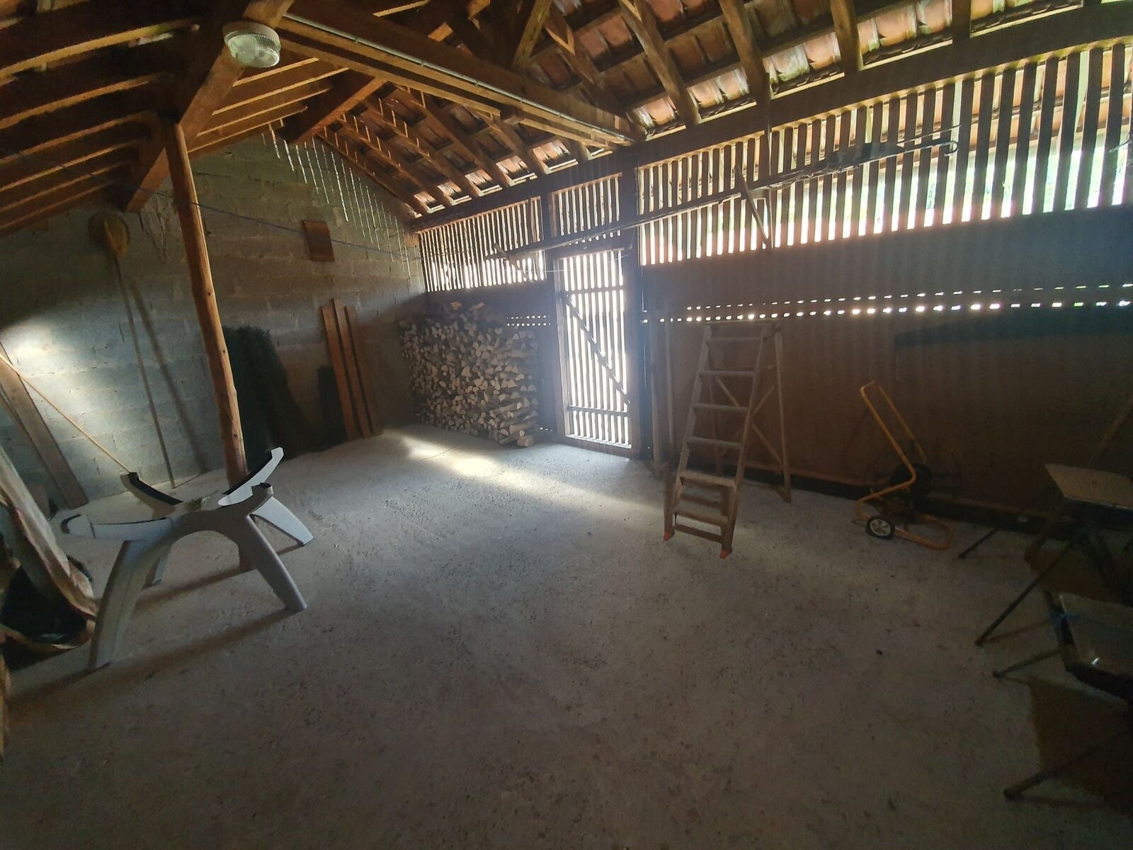 Maison de 5 pièces à Obersteinbach sous offre.   - 20230816 103159