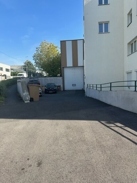 Neuilly sur Marne-Zone Industrielle Les Chanoux- Atelier de 726 m2 . - Img 1781