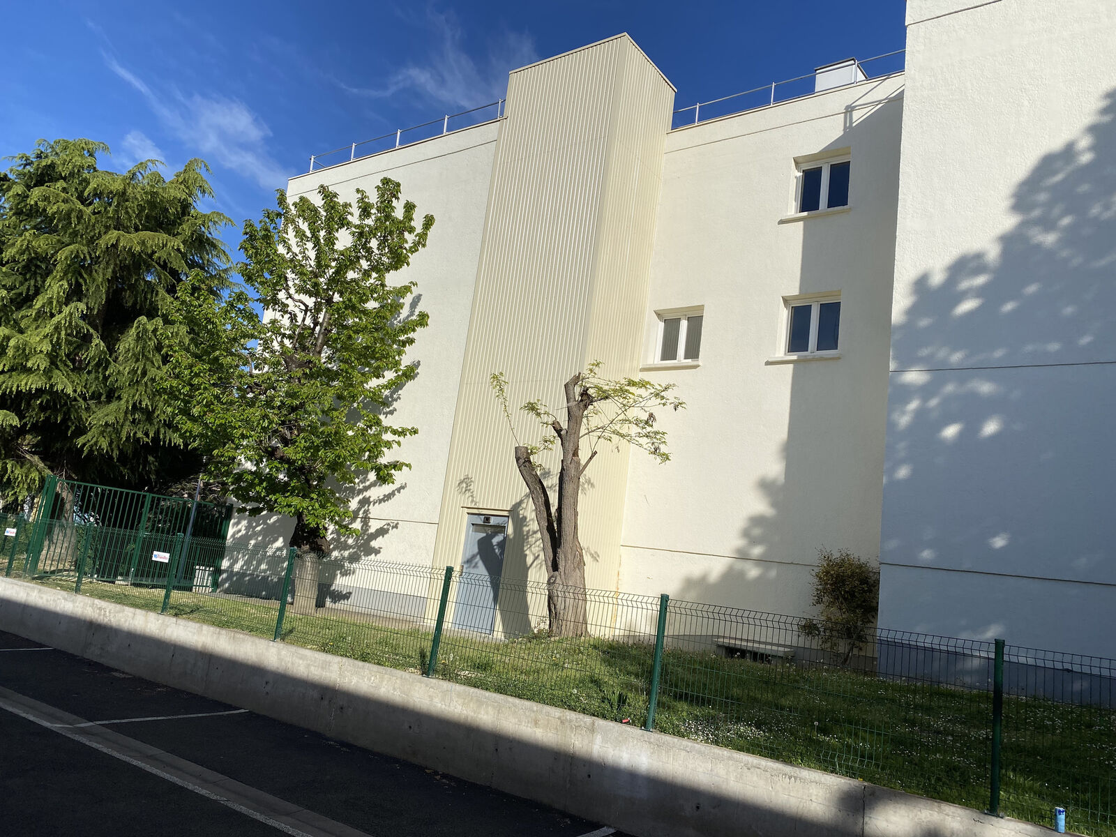 Neuilly sur Marne-Zone Industrielle Les Chanoux- Atelier de 726 m2 . - Img 3911