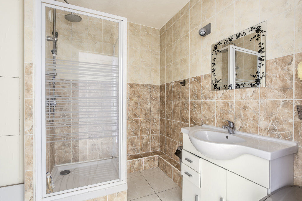 Appartement familial 105m2 , 5 pièces, bord de Marne - Salle d'eau