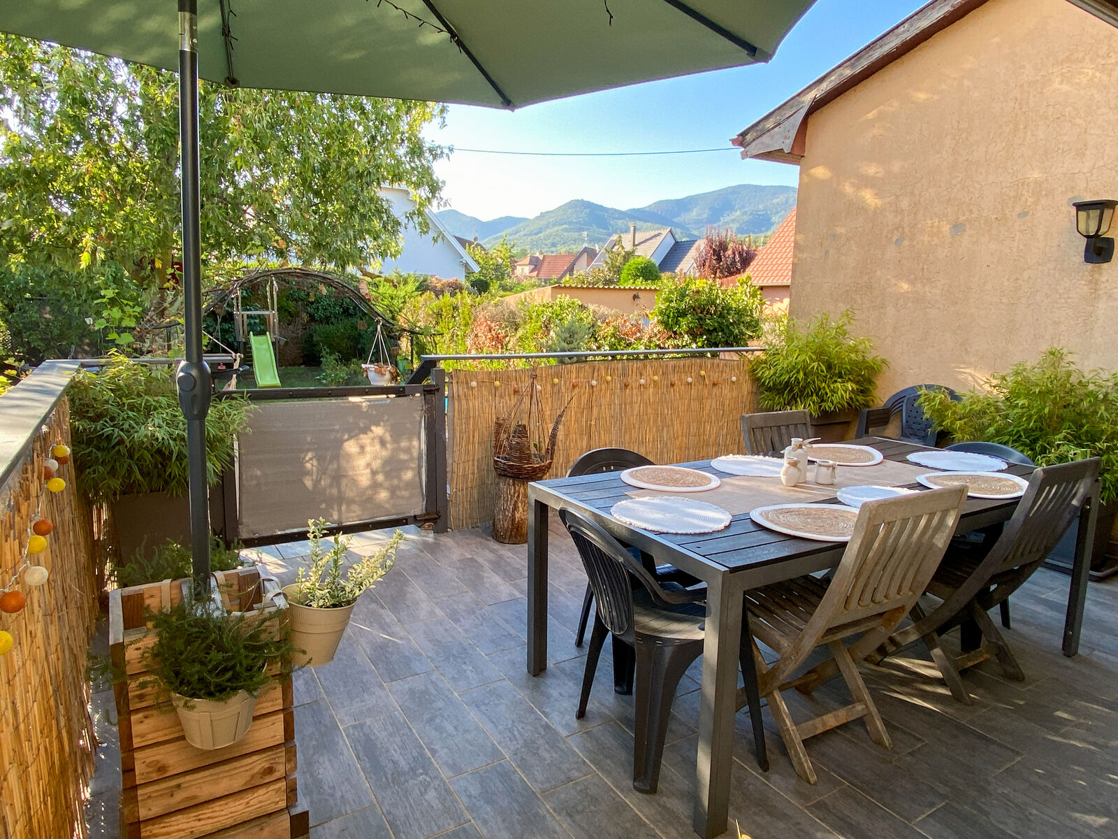 Charmante maison mitoyenne dans un bel environnement - Terrasse