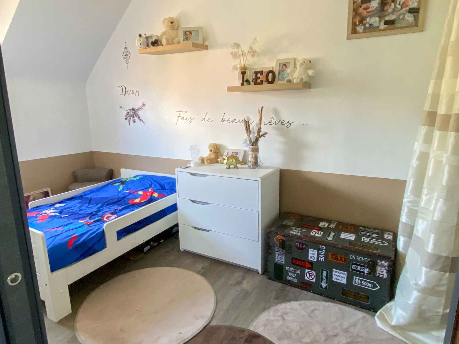 Charmante maison mitoyenne dans un bel environnement - Pièce/Petite chambre