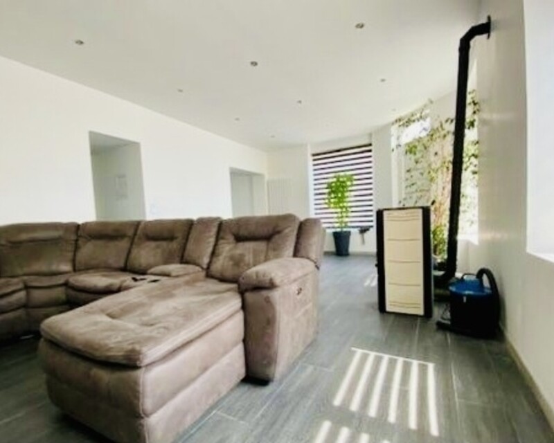 Charmante maison 1930 avec garage - Caeb4578-485f-4b51-9d7a-33e50c7cf6c5