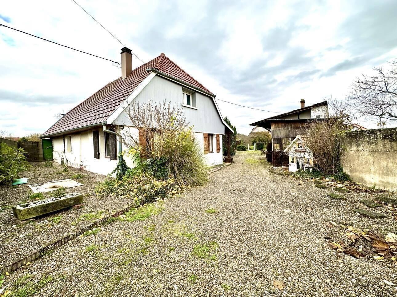 Maison à rénover à fort potentiel - 416740586 1466506157260923 6696227790689577219 n