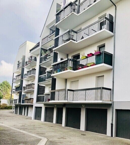 F3 : 2 balcons, garage double. - Photo ext. arr. 4  f3 residence les jardiniers eckbolsheim 20231127