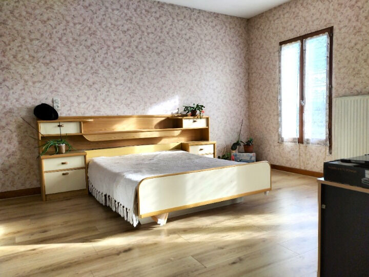 Maison en pierre avec fort potentiel – 212 m² habitables  - Img20231128112420