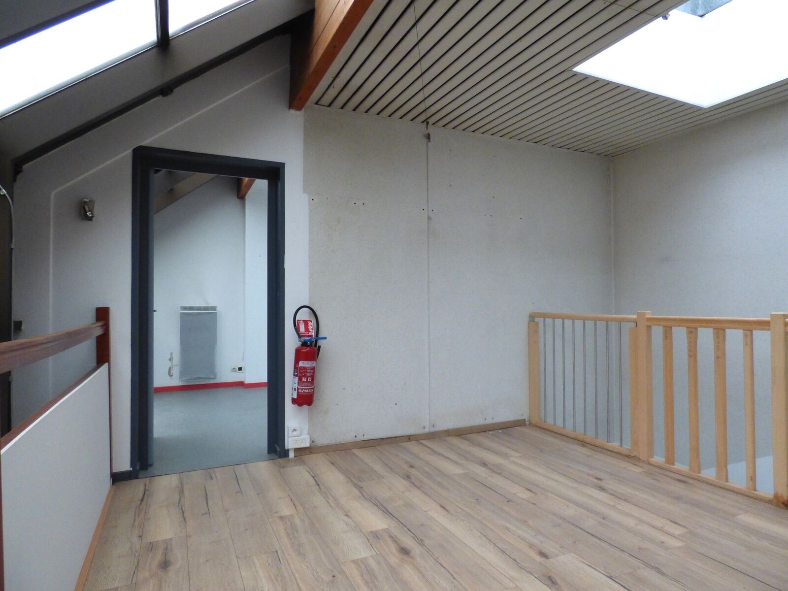 62300 Lens - Bureaux à louer - Mezzanine