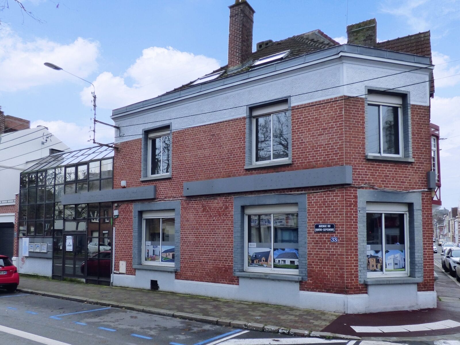 62300 Lens - Bureaux à louer - Façade