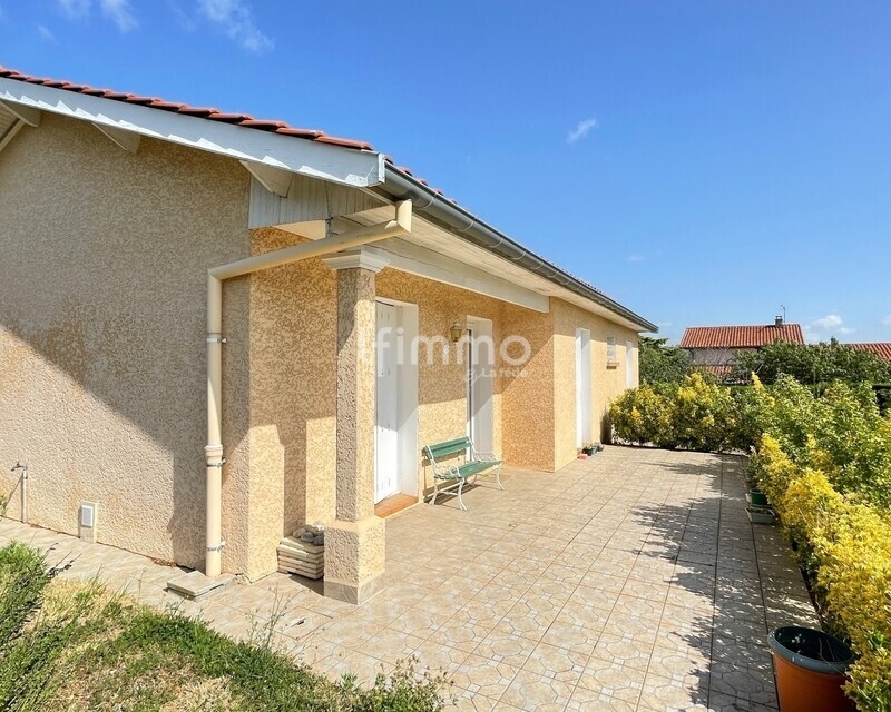 Maison plain pied  3 ch bureau 97 m² terrain 817 m² - Img 0254