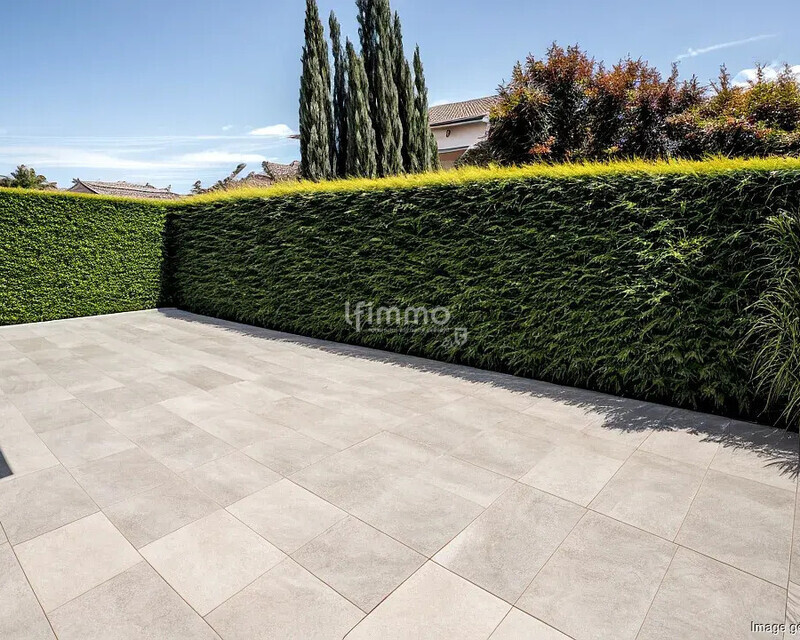 Maison plain pied  3 ch bureau 97 m² terrain 817 m² - Ia generated 1761959148