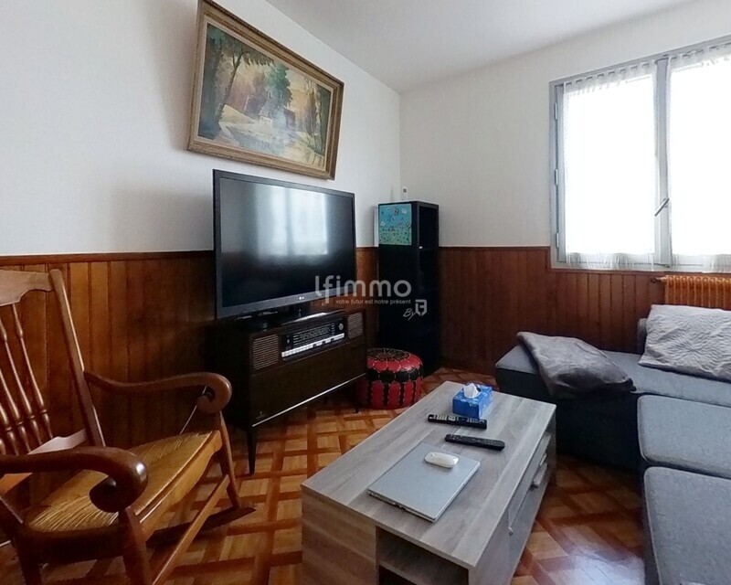 À vendre – Appartement 5 pièces – Melun (77) - Sejour-chambre-lfimmo-dogliani