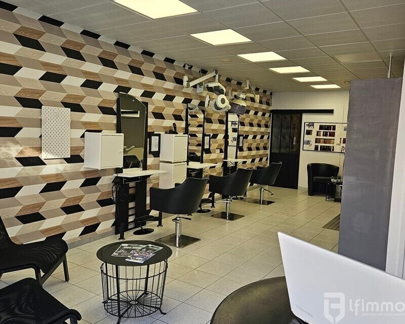 Ensemble immobilier avec commerce et logement loué à Bapaume  - Galino 2