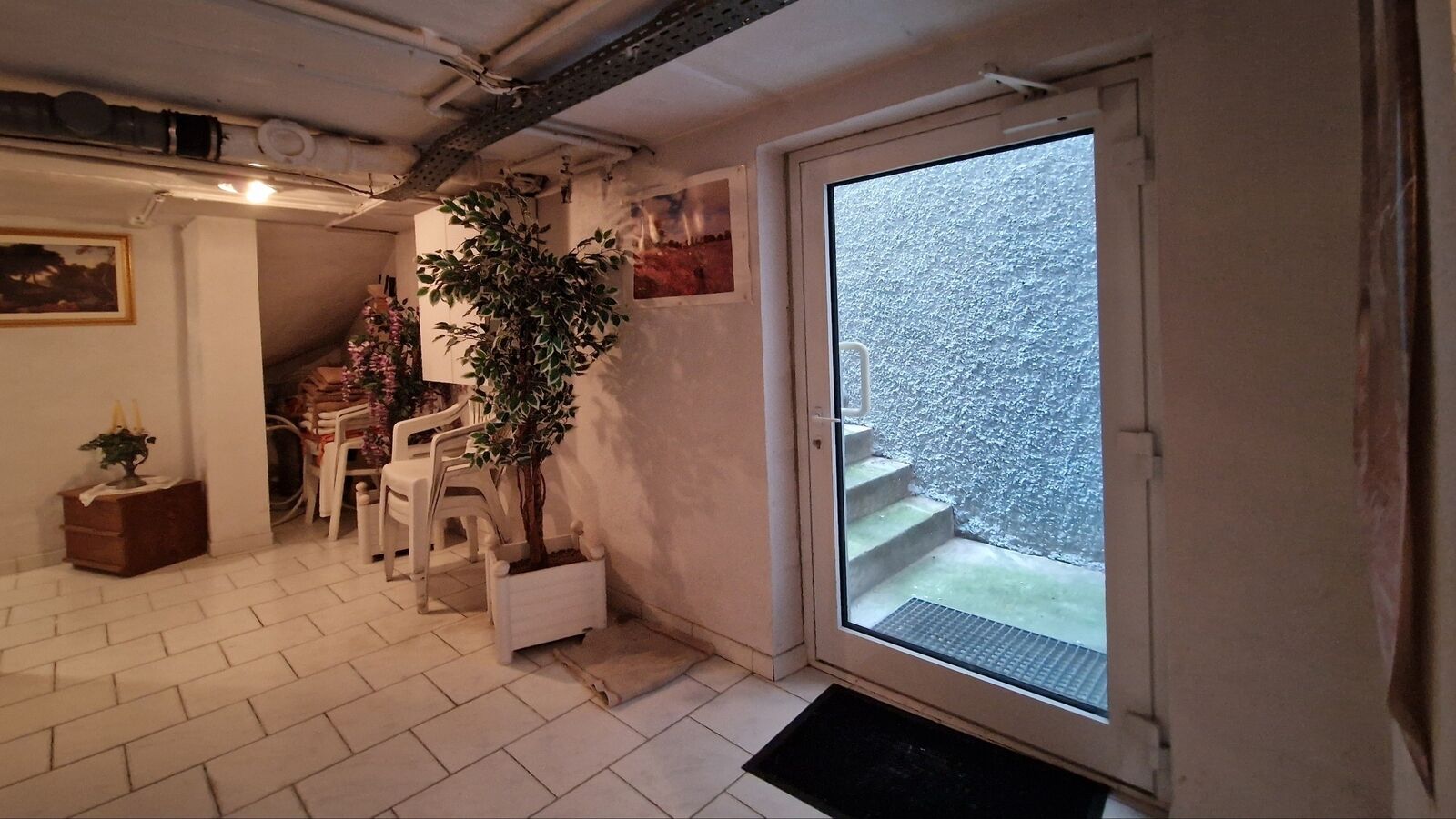 -"Vendu"- Maison bi-famille avec cour et garage - 20240119 152300 1