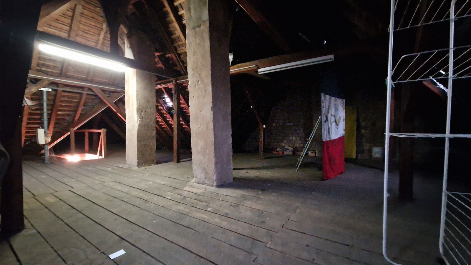 -"Vendu"- Maison bi-famille avec cour et garage - 20240119 151901