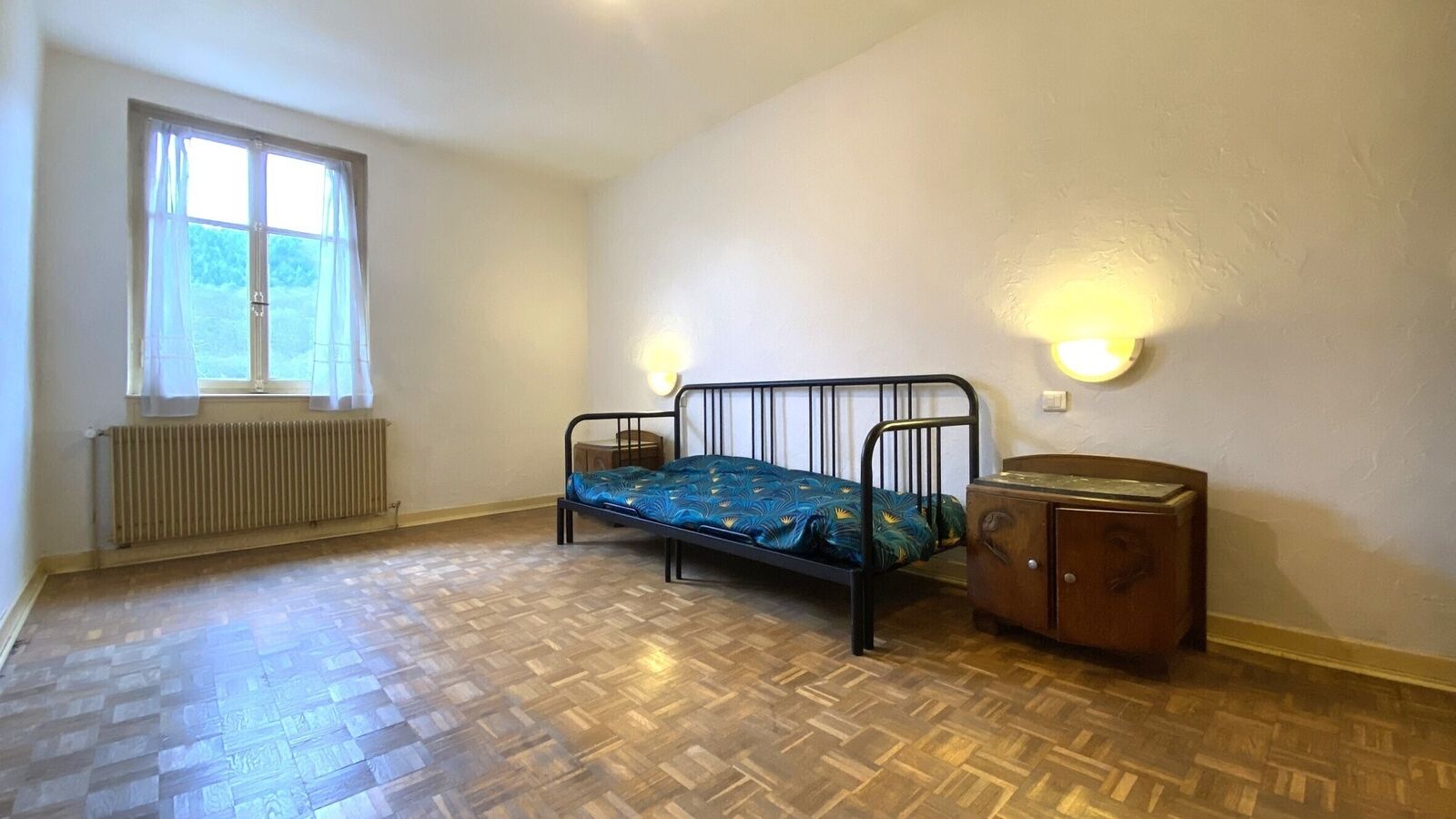 Maison 130 m2  annexes et piscine au calme - Chambre rdc