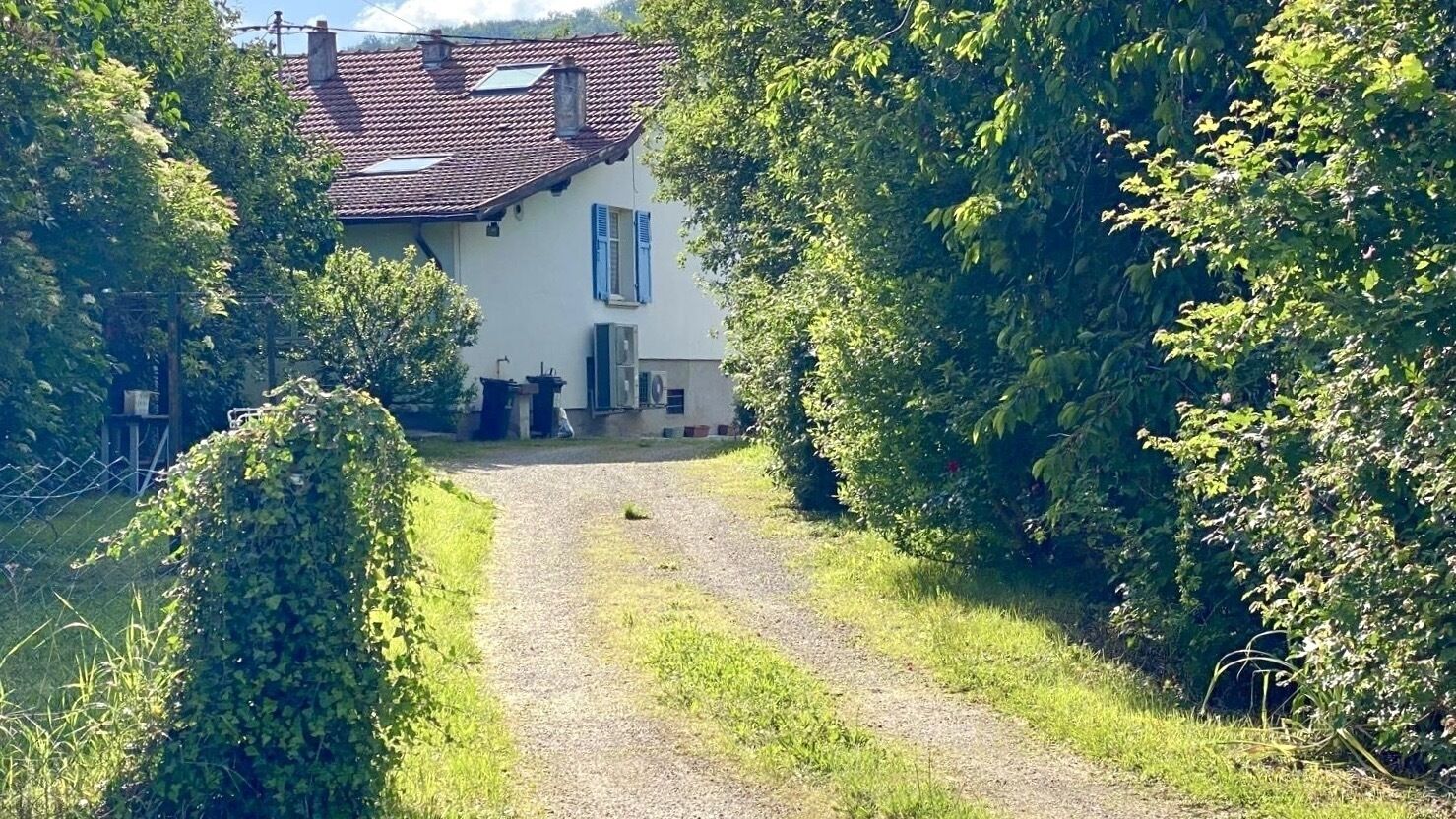 Maison 130 m2  annexes et piscine au calme - 5031c550-8919-40d9-af12-7eb2af503305