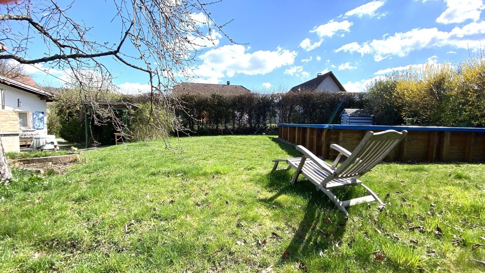 Maison 130 m2  annexes et piscine au calme - Img 5284