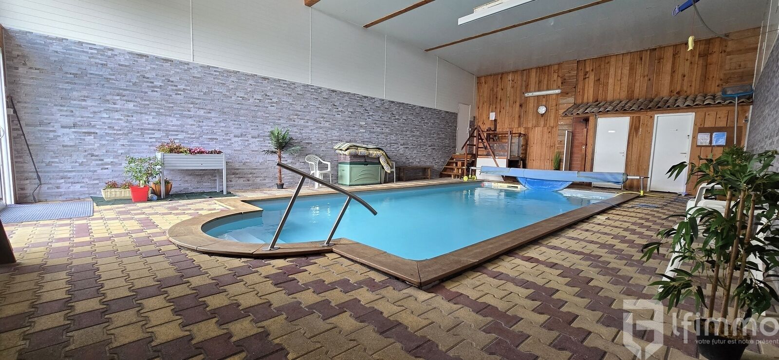 A vendre Maison Familiale & Gîte d'exception de 550 m² - 20241205 115101