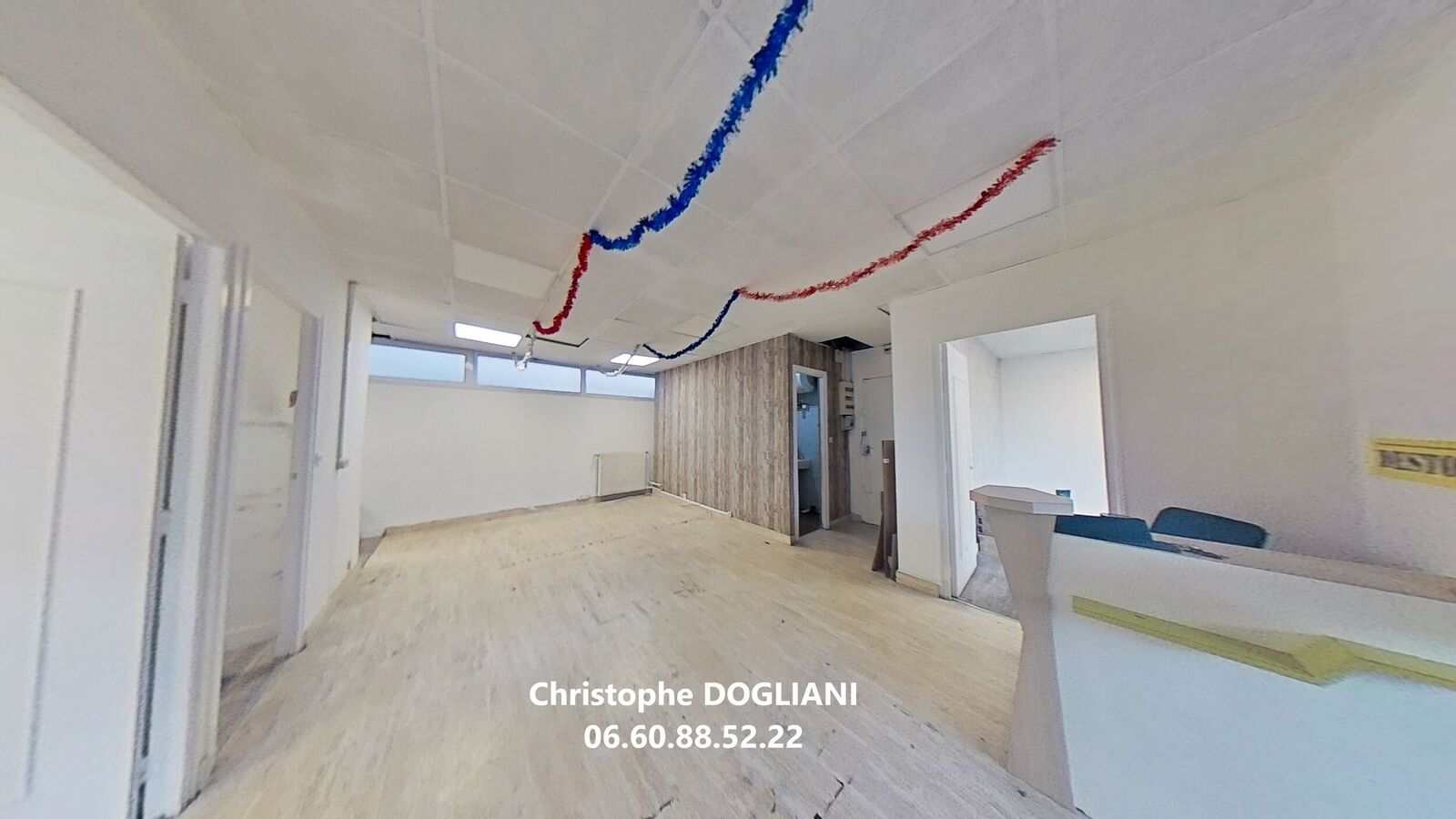 Local commercial Melun - Accueil  1