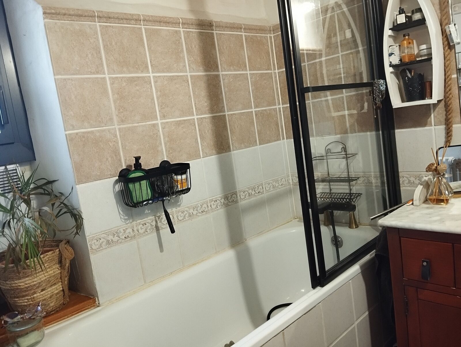 Le charme à portée de Main  - 1711703410113