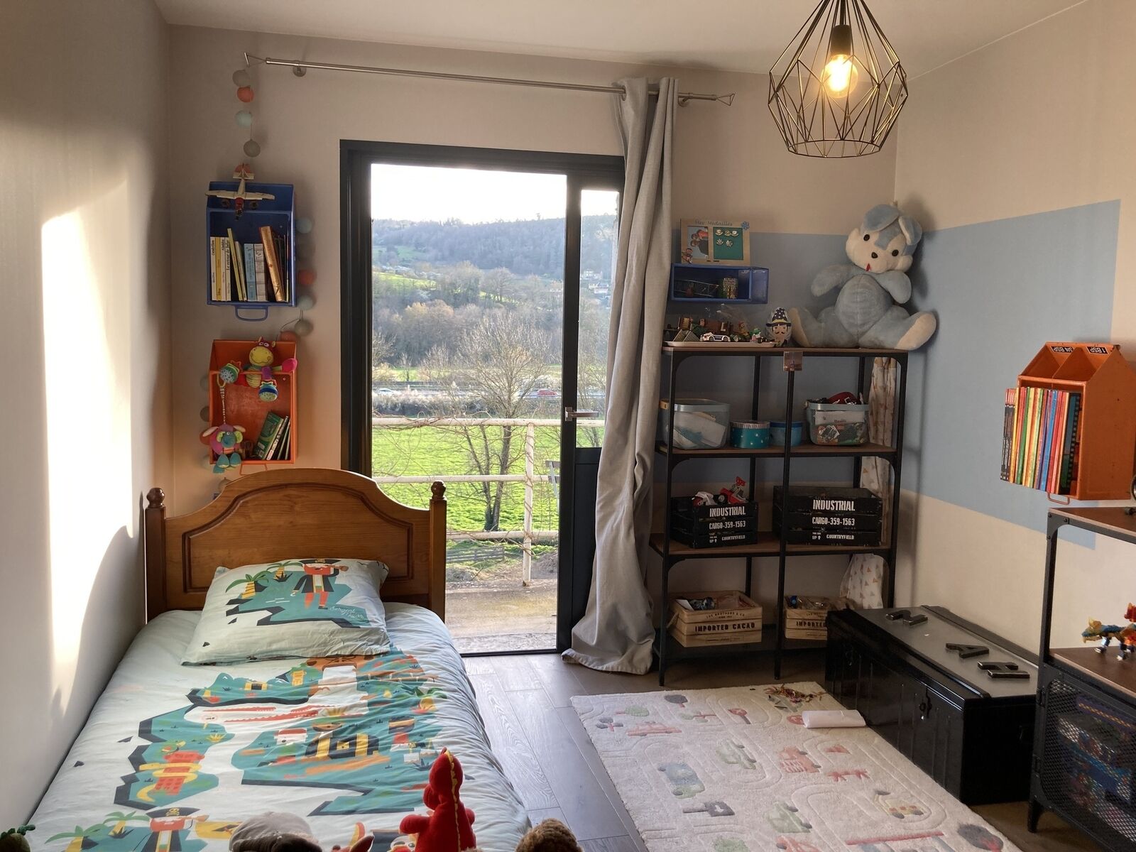 5 mn Lozanne Maison en pierres dorées, 3 ch bureau jardin  - Chambre 1