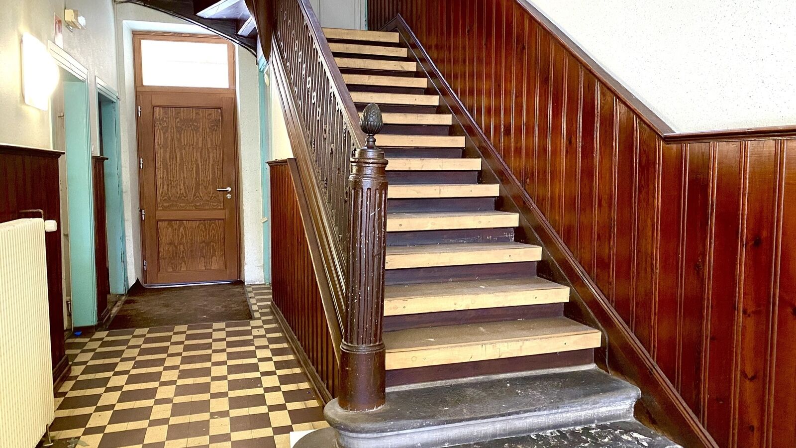 Ensemble immobilier historique - Img 5509