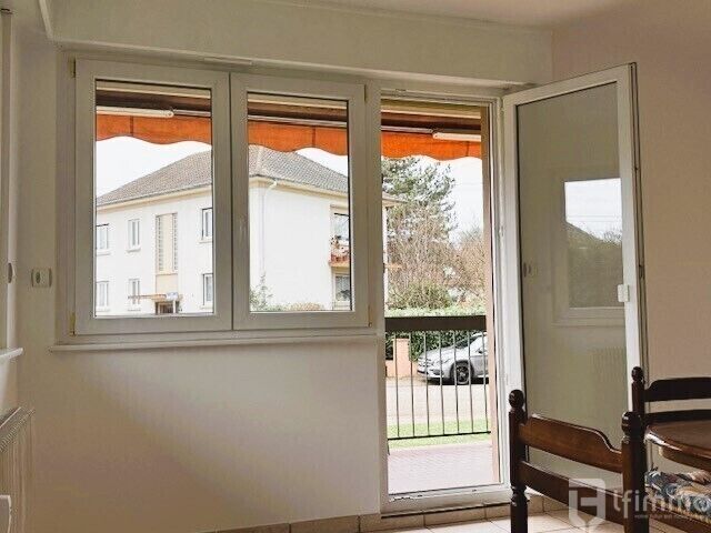 F5 de 104 m² vous offre 3 chambres 2 balcons cave garage double  - Sejour et terrasse 2  f5 ober 20241210