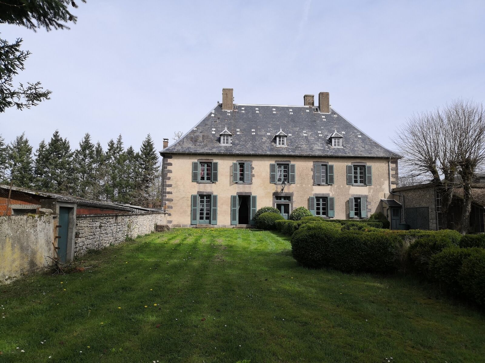 Maison de Maître - Vue du jardin clos