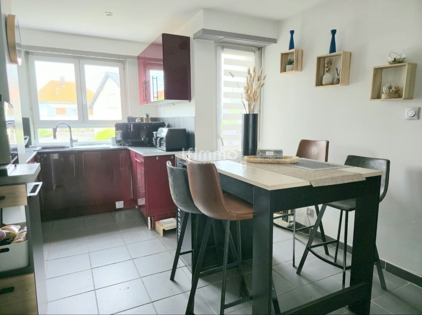 *** Sous Compromis *** Très charmant T4 de 89m² à ne pas manquer - Coin repas