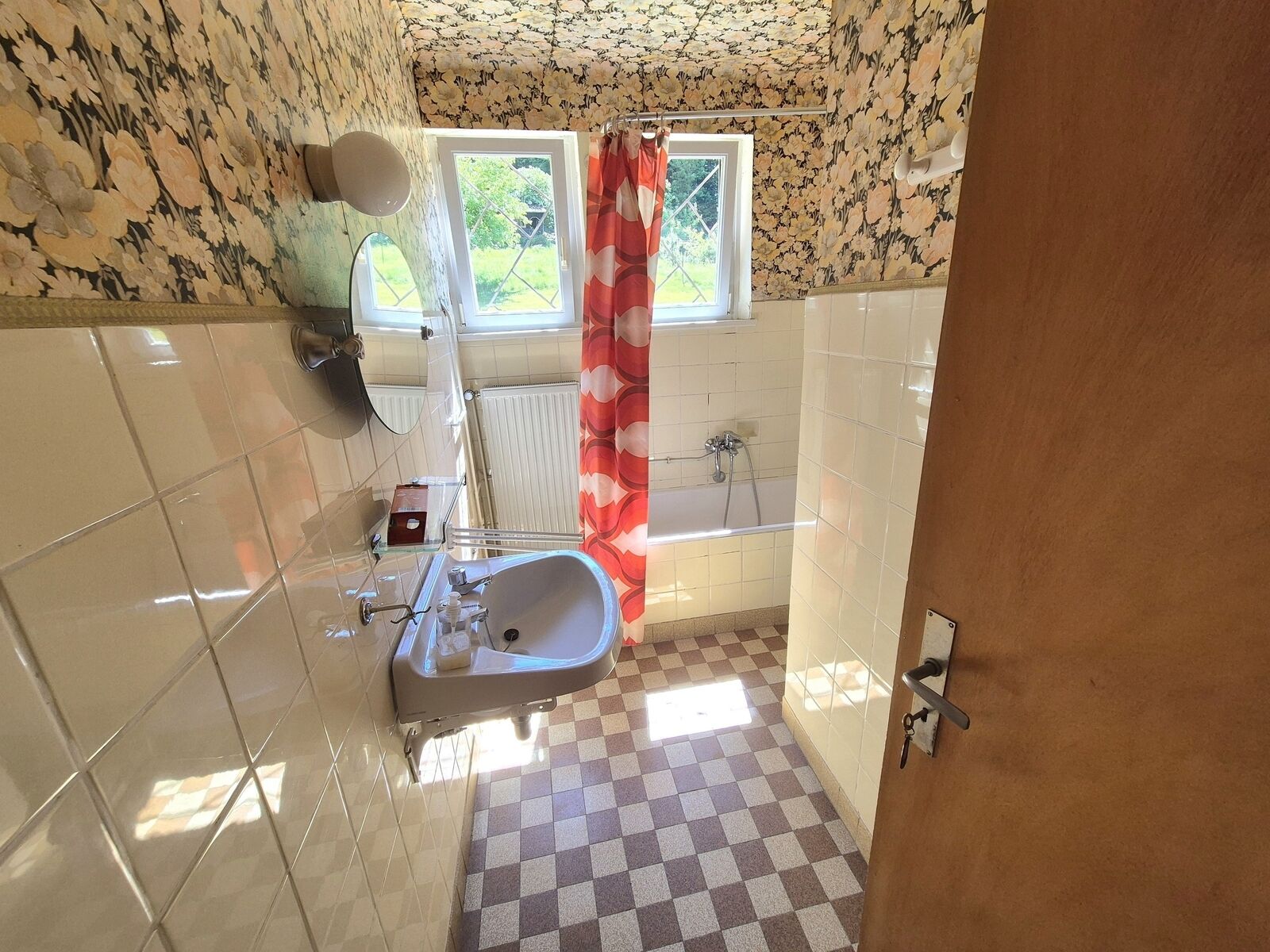 Maison comprenant deux appartements sous offre.   - 20240514 115455