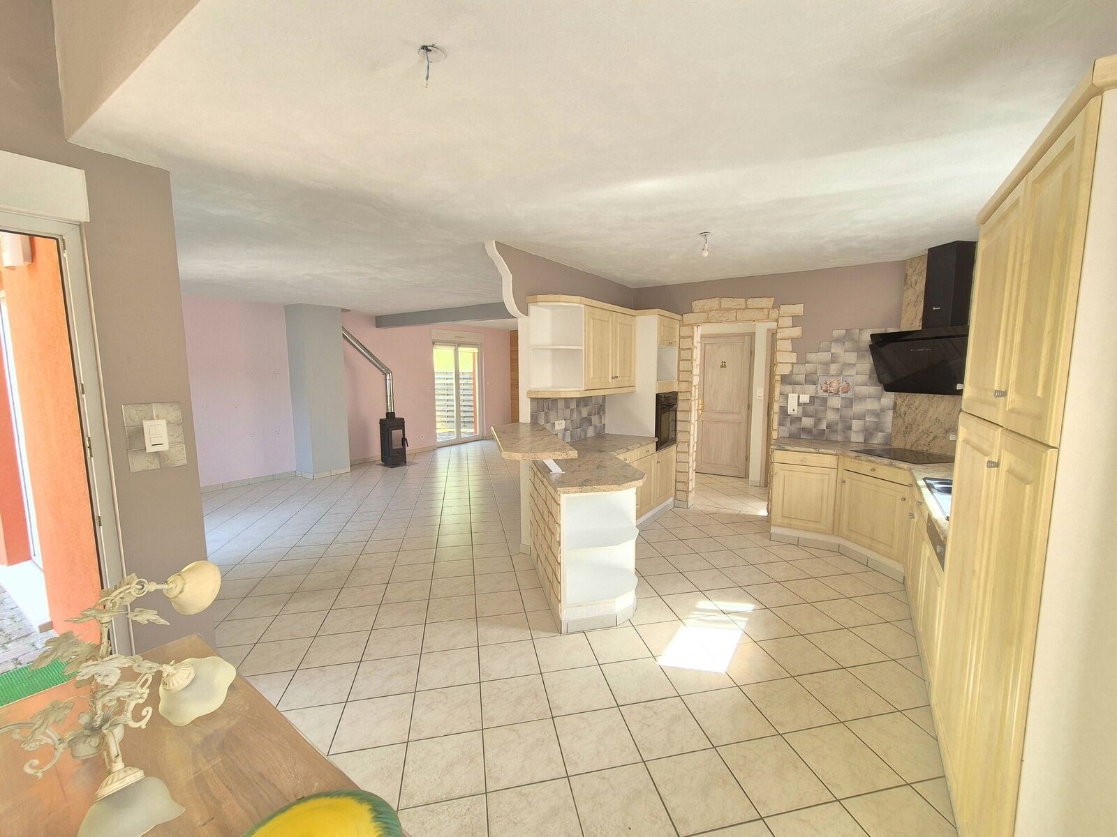 Très belle maison de 6 pièces sous offre.  - 20240430 110056