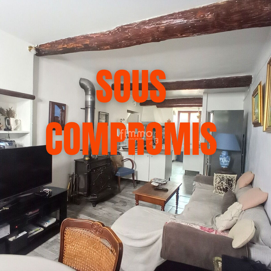 Maison de village 3 chambres + 1 terrasse + 1 garage. - Sous compromis