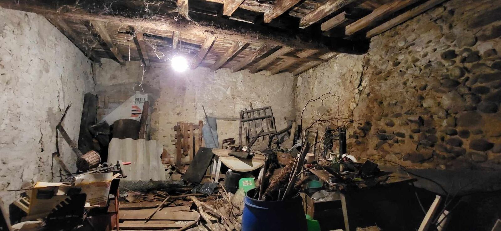 maison à rénover avec jardin Négociable  - 438209266 802679514703479 2437170654306631339 n