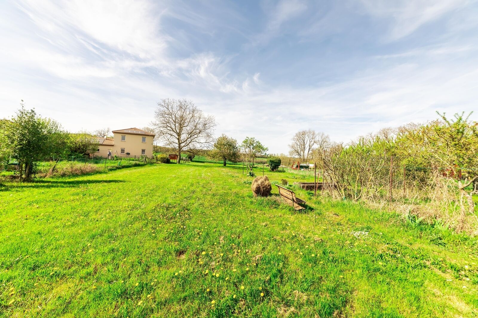 Sous Compromis / Grand Corps de Ferme proche Château-Salins. - 7q8a1247-2-min