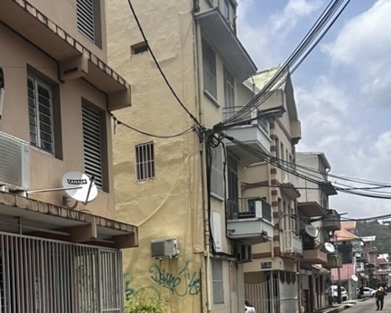 Négociable : Fort de france - Immeuble 246 m2 de 3 appartements   - Img 9002 medium